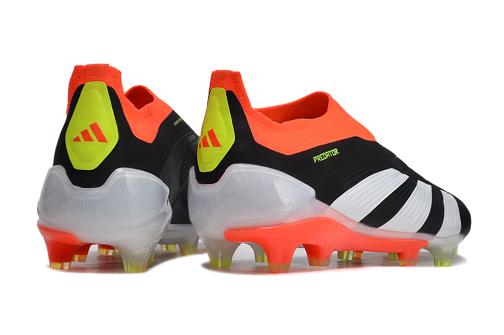 PREDATOR ELITE LACELESS BOOTS FG